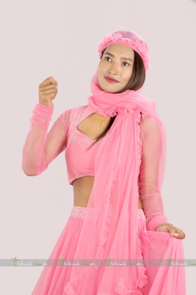 Roji Gurung – Gallery 1